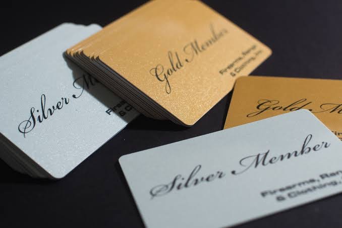 600gram (30ml) Unembossed Gold or Silver Plastic Business cards